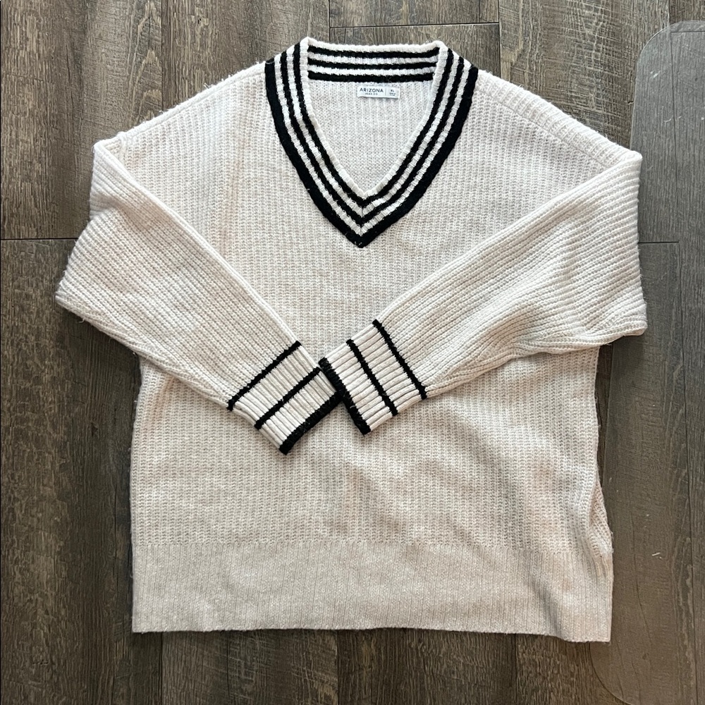 Women's V-Neck Striped Sweater - White and Black